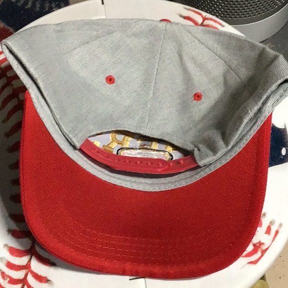 San Francisco 49ers Men’s 2-Tone SnapBack Hat Cap - Picture 2 of 3